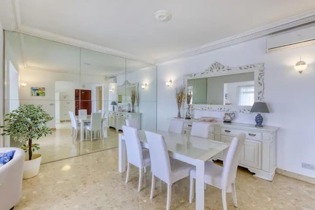 Wonderful In The Heart Of * Sliema